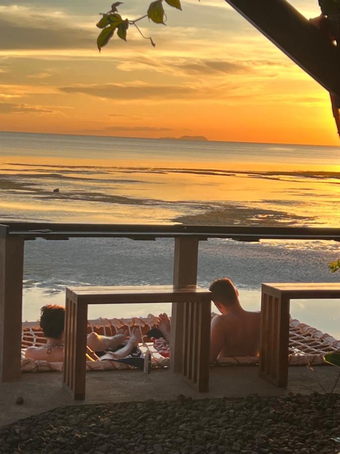 White Bada Guesthouse Siquijor Eksteriør billede